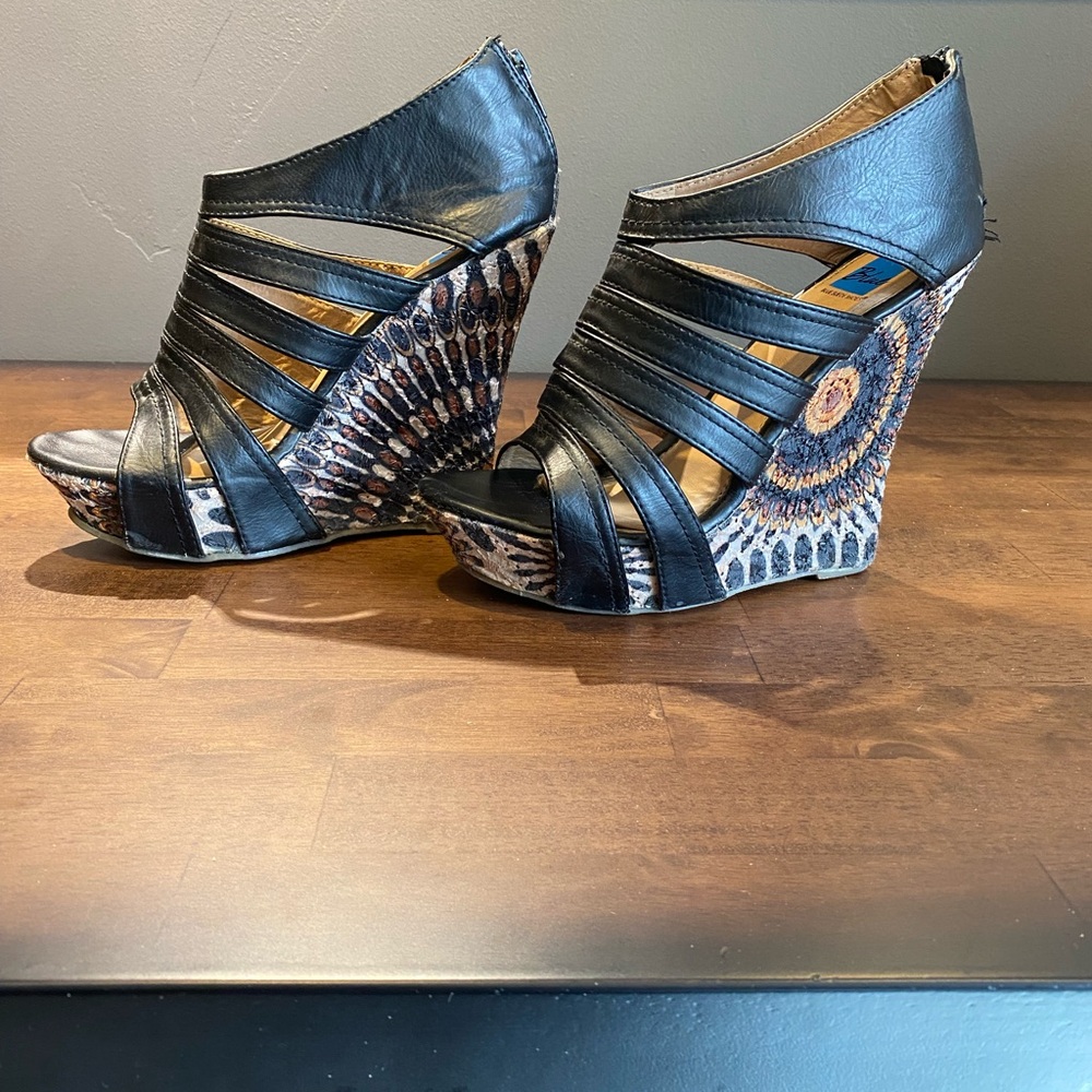 BLUE SUEDE SHOES Wedge Sandals